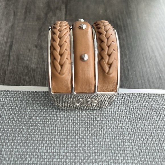Authentic TOD’S Cuff Bracelet ~ in Light Brown Leather W/ Studded - Picture 7 of 16